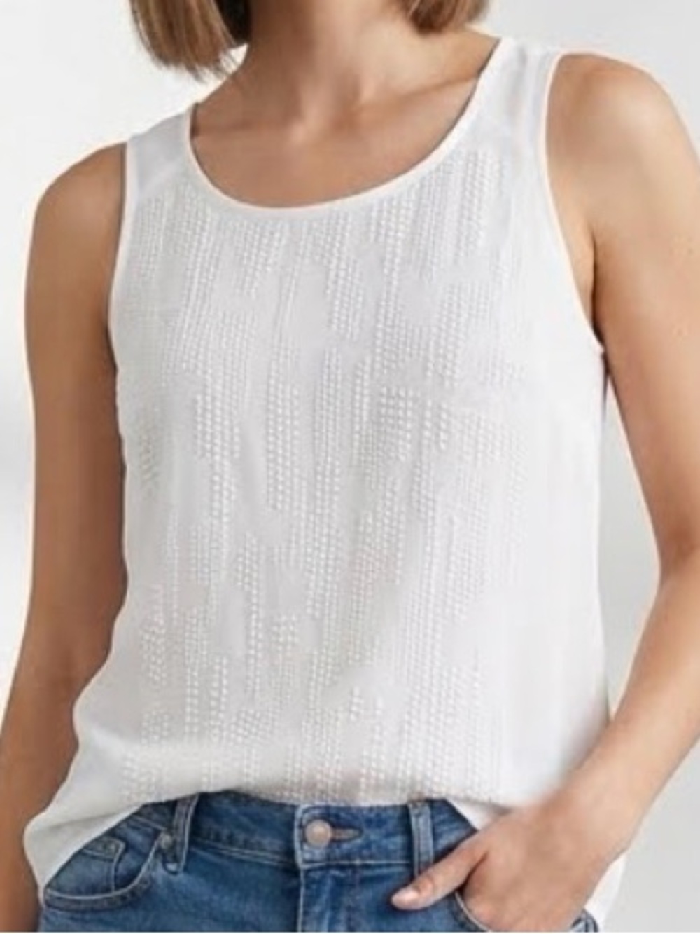 Vera Wang White Beaded Sleeveless Camisole